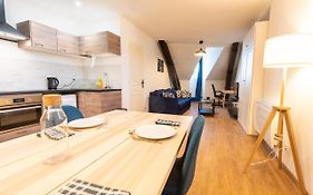 Appartement cœur de ville - Au calme - WiFi - Four, Lave-sèche Linge